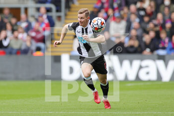 2021-10-23 - Emil Krafth (17) of Newcastle United during the English championship Premier League football match between Crystal Palace and Newcastle United on October 23, 2021 at Selhurst Park in London, England - CRYSTAL PALACE VS NEWCASTLE UNITED - ENGLISH PREMIER LEAGUE - SOCCER