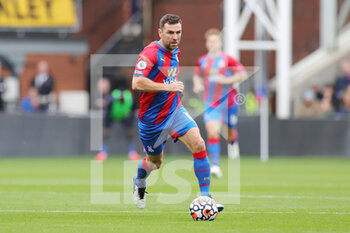 2021-10-23 - James McArthur (18) of Crystal Palace during the English championship Premier League football match between Crystal Palace and Newcastle United on October 23, 2021 at Selhurst Park in London, England - CRYSTAL PALACE VS NEWCASTLE UNITED - ENGLISH PREMIER LEAGUE - SOCCER