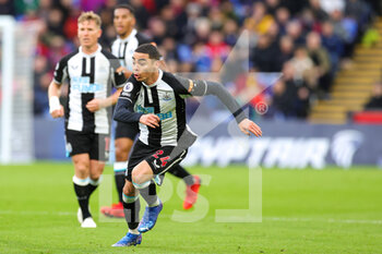 2021-10-23 - Miguel Almiron (24) of Newcastle United during the English championship Premier League football match between Crystal Palace and Newcastle United on October 23, 2021 at Selhurst Park in London, England - CRYSTAL PALACE VS NEWCASTLE UNITED - ENGLISH PREMIER LEAGUE - SOCCER
