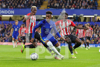 2021-10-26 - Callum Hudson-Odoi (20) of Chelsea during the English League Cup, EFL Cup football match between Chelsea and Southampton on October 26, 2021 at Stamford Bridge in London, England - CHELSEA VS SOUTHAMPTON - ENGLISH PREMIER LEAGUE - SOCCER