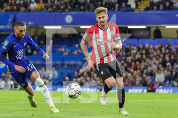 2021-10-26 - Stuart Armstrong (17) of Southampton during the English League Cup, EFL Cup football match between Chelsea and Southampton on October 26, 2021 at Stamford Bridge in London, England - CHELSEA VS SOUTHAMPTON - ENGLISH PREMIER LEAGUE - SOCCER