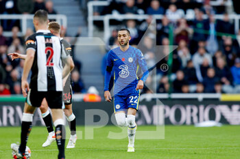 2021-10-30 - Chelsea midfielder Hakim Ziyech during the English championship Premier League football match between Newcastle United and Chelsea on October 30, 2021 at St James's Park in Newcastle, England - NEWCASTLE UNITED VS CHELSEA - ENGLISH PREMIER LEAGUE - SOCCER