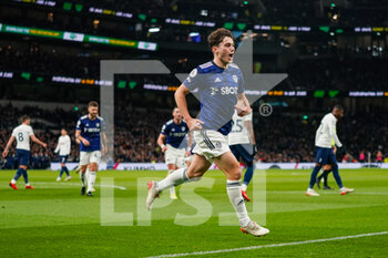 2021-11-21 - Leeds United forward Daniel James (20) scores a goal and celebrates to make the score 0-1 during the English championship Premier League football match between Tottenham Hotspur and Leeds United on November 21, 2021 at Tottenham Hotspur Stadium in London, England - TOTTENHAM HOTSPUR VS LEEDS UNITED - ENGLISH PREMIER LEAGUE - SOCCER