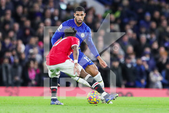 2021-11-29 - Chelsea Midfielder Ruben Loftus-Cheek battles with Manchester United Midfielder Fred during the English championship Premier League football match between Chelsea and Manchester United on November 28, 2021 at Stamford Bridge in London, England - CHELSEA VS MANCHESTER UNITED - ENGLISH PREMIER LEAGUE - SOCCER