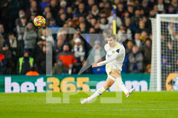 2021-11-30 - Leeds United defender Diego Llorente during the English championship Premier League football match between Leeds United and Crystal Palace on November 30, 2021 at Elland Road in Leeds, England - LEEDS UNITED VS CRYSTAL PALACE - ENGLISH PREMIER LEAGUE - SOCCER
