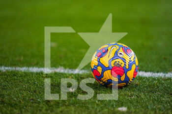 2021-11-30 - Illustration Nike official match ball during the English championship Premier League football match between Leeds United and Crystal Palace on November 30, 2021 at Elland Road in Leeds, England - LEEDS UNITED VS CRYSTAL PALACE - ENGLISH PREMIER LEAGUE - SOCCER
