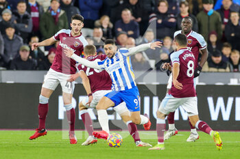 2021-12-01 - Neal Maupay (9) of Brighton during the English championship Premier League football match between West Ham United and Brighton and Hove Albion on December 1, 2021 at the London Stadium in London, England - WEST HAM UNITED VS BRIGHTON AND HOVE ALBION - ENGLISH PREMIER LEAGUE - SOCCER