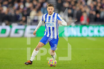 2021-12-01 - Adam Lallana (14) of Brighton during the English championship Premier League football match between West Ham United and Brighton and Hove Albion on December 1, 2021 at the London Stadium in London, England - WEST HAM UNITED VS BRIGHTON AND HOVE ALBION - ENGLISH PREMIER LEAGUE - SOCCER