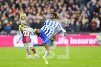 2021-12-01 - Yves Bissouma (8) of Brighton during the English championship Premier League football match between West Ham United and Brighton and Hove Albion on December 1, 2021 at the London Stadium in London, England - WEST HAM UNITED VS BRIGHTON AND HOVE ALBION - ENGLISH PREMIER LEAGUE - SOCCER