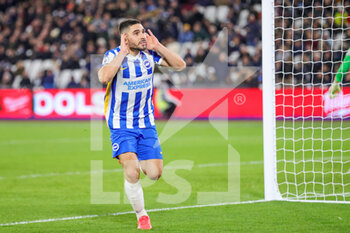 2021-12-01 - Neal Maupay (9) of Brighton & Hove Albion celebrates the 1-1 goal during the English championship Premier League football match between West Ham United and Brighton and Hove Albion on December 1, 2021 at the London Stadium in London, England - WEST HAM UNITED VS BRIGHTON AND HOVE ALBION - ENGLISH PREMIER LEAGUE - SOCCER