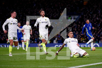 2021-12-11 - Leeds United midfielder Raphinha (10) celebrates his goal 0-1 during the English championship Premier League football match between Chelsea and Leeds United on December 11, 2021 at Stamford Bridge in London, England - CHELSEA VS LEEDS UNITED - ENGLISH PREMIER LEAGUE - SOCCER