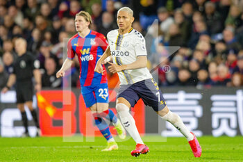 2021-12-12 - Everton forward Richarlison during the English championship Premier League football match between Crystal Palace and Everton on December 12, 2021 at Selhurst Park in London, England - CRYSTAL PALACE VS EVERTON - ENGLISH PREMIER LEAGUE - SOCCER
