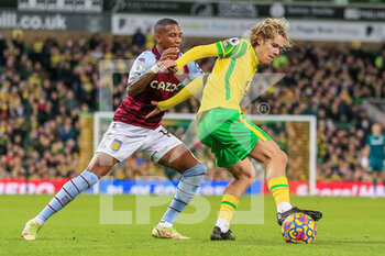2021-12-14 - Ashley Young (18) of Aston Villa and Todd Cantwell (14) of Norwich City during the English championship Premier League football match between Norwich City and Aston Villa on December 14, 2021 at Carrow Road in Norwich, England - NORWICH CITY VS ASTON VILLA - ENGLISH PREMIER LEAGUE - SOCCER