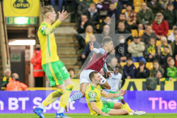 2021-12-14 - Jacob Ramsey (41) of Aston Villa scores a goal 0-1 during the English championship Premier League football match between Norwich City and Aston Villa on December 14, 2021 at Carrow Road in Norwich, England - NORWICH CITY VS ASTON VILLA - ENGLISH PREMIER LEAGUE - SOCCER