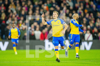 2021-12-15 - Southampton midfielder James Ward-Prowse (8) celebrates his goal 1-1 during the English championship Premier League football match between Crystal Palace and Southampton on December 15, 2021 at Selhurst Park in London, England - CRYSTAL PALACE VS SOUTHAMPTON - ENGLISH PREMIER LEAGUE - SOCCER