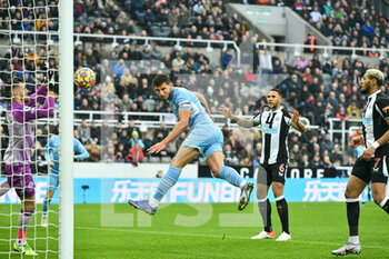 2021-12-19 - Ruben Dias of Manchester City scores a goal 0-1 during the English championship Premier League football match between Newcastle United and Manchester City on December 19, 2021 at St James's Park in Newcastle, England - NEWCASTLE UNITED VS MANCHESTER CITY - ENGLISH PREMIER LEAGUE - SOCCER
