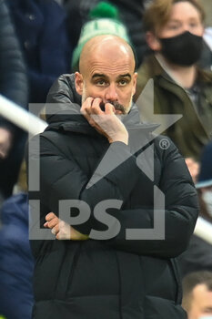 2021-12-19 - Manchester City manager, Pep Guardiola during the English championship Premier League football match between Newcastle United and Manchester City on December 19, 2021 at St James's Park in Newcastle, England - NEWCASTLE UNITED VS MANCHESTER CITY - ENGLISH PREMIER LEAGUE - SOCCER