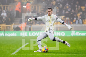 2021-12-19 - Jose Sa (GK) of Wolverhampton during the English championship Premier League football match between Wolverhampton Wanderers and Chelsea on December 19, 2021 at Molineux in Wolverhampton, England - WOLVERHAMPTON WANDERERS VS CHELSEA - ENGLISH PREMIER LEAGUE - SOCCER