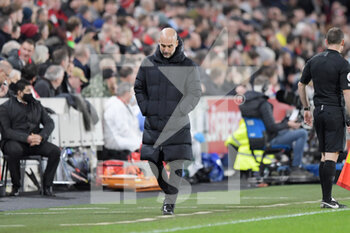 2021-12-29 - Manchester City manager Josep Guardiola during the English championship Premier League football match between Brentford and Manchester City on December 29, 2021 at Brentford Community Stadium in Brentford, England - BRENTFORD VS MANCHESTER CITY - ENGLISH PREMIER LEAGUE - SOCCER