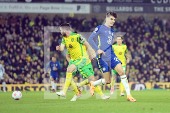 2021-03-10 - Norwich City defender Grant Hanley and Chelsea striker Kai Havertz during the English championship Premier League football match between Norwich City and Chelsea on March 10, 2022 at Carrow Road in Norwich, England - NORWICH CITY VS CHELSEA - ENGLISH PREMIER LEAGUE - SOCCER