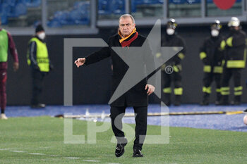 2021-12-09 - Fatih Terim coach (Galatasaray) during the UEFA Europa League football match between SS Lazio and Galatasaray at The Olympic Stadium in Rome on 09 December 2021. - SS LAZIO VS GALATASARAY FC - UEFA EUROPA LEAGUE - SOCCER