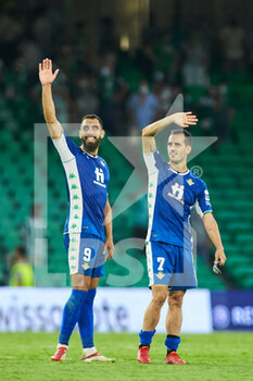 2021-09-16 - Borja Iglesias and Juan Miguel "Juanmi" Jimenez of Real Betis saludates to the fans during the UEFA Europa League, Group G, football match played between Real Betis and Celtic FC at Benito Villamarin stadium on September 16, 2021, in Sevilla, Spain. Photo Joaquin Corchero / Spain DPPI / DPPI - REAL BETIS VS CELTIC FC - UEFA EUROPA LEAGUE - SOCCER