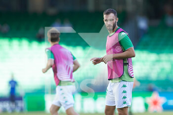 2021-10-21 - German Pezzella of Real Betis warms up during the UEFA Europa League, Group G football match between Real Betis and Bayer 04 Leverkusen on October 21, 2021 at Benito Villamarin stadium in Sevilla, Spain - REAL BETIS VS BAYER 04 LEVERKUSEN - UEFA EUROPA LEAGUE - SOCCER