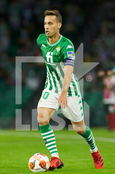 2021-10-21 - Sergio Canales of Real Betis during the UEFA Europa League, Group G football match between Real Betis and Bayer 04 Leverkusen on October 21, 2021 at Benito Villamarin stadium in Sevilla, Spain - REAL BETIS VS BAYER 04 LEVERKUSEN - UEFA EUROPA LEAGUE - SOCCER