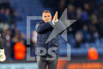 2021-11-04 - Leicester City Manager Brendan Rodgers applauds the home fans at the end of the UEFA Europa League, Group C football match between Leicester City and Spartak Moscow on November 4, 2021 at the King Power Stadium in Leicester, England - LEICESTER CITY VS SPARTAK MOSCOW - UEFA EUROPA LEAGUE - SOCCER