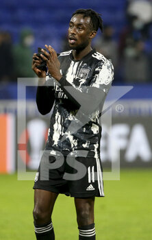 2021-12-09 - Tino Kadewere of Lyon salutes the supporters following the UEFA Europa League, Group A football match between Olympique Lyonnais (Lyon) and Rangers FC on December 9, 2021 at Groupama stadium in Decines-Charpieu near Lyon, France - OLYMPIQUE LYONNAIS (LYON) VS RANGERS FC - UEFA EUROPA LEAGUE - SOCCER