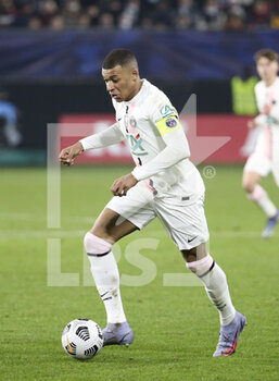 2021-12-19 - Kylian Mbappe of PSG during the French Cup round of 32 football match between Entente Feignies-Aulnoye and Paris Saint Germain (PSG) on December 19, 2021 at Stade du Hainaut in Valenciennes, France - ENTENTE FEIGNIES-AULNOYE VS PARIS SAINT GERMAIN (PSG) - FRENCH CUP - SOCCER