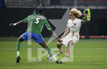 2021-12-19 - Xavi Simons of PSG during the French Cup round of 32 football match between Entente Feignies-Aulnoye and Paris Saint Germain (PSG) on December 19, 2021 at Stade du Hainaut in Valenciennes, France - ENTENTE FEIGNIES-AULNOYE VS PARIS SAINT GERMAIN (PSG) - FRENCH CUP - SOCCER