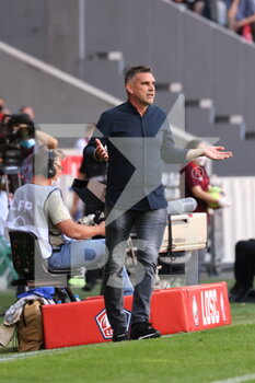 2021-08-14 - Coach LOSC Jocelyn GOURVENNEC during the French championship Ligue 1 football match between LOSC Lille and OGC Nice on August 14, 2021 at Pierre Mauroy stadium in Villeneuve-d'Ascq near Lille, France - Photo Laurent Sanson / LS Medianord / DPPI - LOSC LILLE VS OGC NICE - FRENCH LIGUE 1 - SOCCER