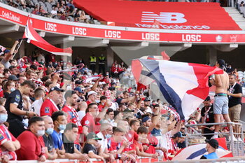 2021-08-14 - Supporters LOSC during the French championship Ligue 1 football match between LOSC Lille and OGC Nice on August 14, 2021 at Pierre Mauroy stadium in Villeneuve-d'Ascq near Lille, France - Photo Laurent Sanson / LS Medianord / DPPI - LOSC LILLE VS OGC NICE - FRENCH LIGUE 1 - SOCCER