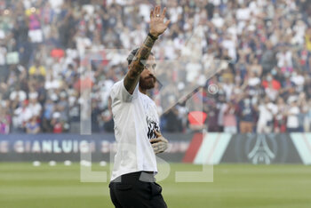 2021-08-14 - Sergio Ramos of PSG during the new recruits of PSG presentation ahead of the French championship Ligue 1 football match between Paris Saint-Germain and RC Strasbourg on August 14, 2021 at Parc des Princes stadium in Paris, France - Photo Jean Catuffe / DPPI - PARIS SAINT-GERMAIN VS RC STRASBOURG - FRENCH LIGUE 1 - SOCCER