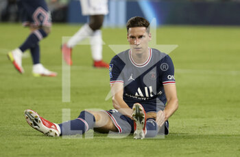 2021-08-14 - Julian Draxler of PSG during the French championship Ligue 1 football match between Paris Saint-Germain and RC Strasbourg on August 14, 2021 at Parc des Princes stadium in Paris, France - Photo Jean Catuffe / DPPI - PARIS SAINT-GERMAIN VS RC STRASBOURG - FRENCH LIGUE 1 - SOCCER