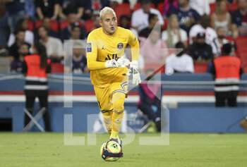 2021-08-14 - Goalkeeper of PSG Keylor Navas during the French championship Ligue 1 football match between Paris Saint-Germain and RC Strasbourg on August 14, 2021 at Parc des Princes stadium in Paris, France - Photo Jean Catuffe / DPPI - PARIS SAINT-GERMAIN VS RC STRASBOURG - FRENCH LIGUE 1 - SOCCER