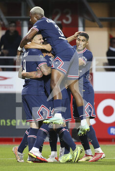 2021-08-20 - Mauro Icardi, Presnel Kimpembe, Achraf Hakimi of PSG celebrate the goal of Ander Herrera of PSG during the French championship Ligue 1 football match between Stade Brestois 29 and Paris Saint-Germain (PSG) on August 20, 2021 at Stade Francis Le Ble in Brest, France - Photo Jean Catuffe / DPPI - STADE BRESTOIS 29 VS PARIS SAINT-GERMAIN (PSG) - FRENCH LIGUE 1 - SOCCER
