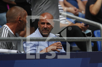 2021-08-22 - Peter BOSZ coach of Lyon during the French championship Ligue 1 football match between Olympique Lyonnais and Clermont Foot 63 on August 22, 2021 at Groupama stadium in Decines-Charpieu near Lyon, France - Photo Romain Biard / Isports / DPPI - OLYMPIQUE LYONNAIS VS CLERMONT FOOT 63 - FRENCH LIGUE 1 - SOCCER