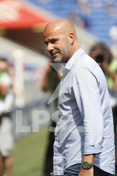 2021-08-22 - Peter BOSZ coach of Lyon during the French championship Ligue 1 football match between Olympique Lyonnais and Clermont Foot 63 on August 22, 2021 at Groupama stadium in Decines-Charpieu near Lyon, France - Photo Romain Biard / Isports / DPPI - OLYMPIQUE LYONNAIS VS CLERMONT FOOT 63 - FRENCH LIGUE 1 - SOCCER