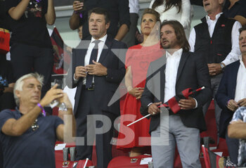 2021-08-22 - Mayor of Nice Christian Estrosi, his wife Laura Tenoudji, former player of Nice Jose Cobos attend the French championship Ligue 1 football match between OGC Nice (OGCN) and Olympique de Marseille (OM) on August 22, 2021 at Allianz Riviera stadium in Nice, France - Photo Jean Catuffe / DPPI - OGC NICE (OGCN) VS OLYMPIQUE DE MARSEILLE (OM) - FRENCH LIGUE 1 - SOCCER