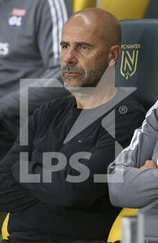 2021-08-27 - Coach of Olympique Lyonnais Peter Bosz during the French championship Ligue 1 football match between FC Nantes and Olympique Lyonnais (OL) on August 27, 2021 at Stade de La Beaujoire - Louis Fonteneau in Nantes, France - Photo Jean Catuffe / DPPI - FC NANTES VS OLYMPIQUE LYONNAIS - FRENCH LIGUE 1 - SOCCER