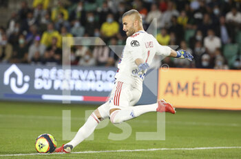 2021-08-27 - Goalkeeper of Lyon Anthony Lopes during the French championship Ligue 1 football match between FC Nantes and Olympique Lyonnais (OL) on August 27, 2021 at Stade de La Beaujoire - Louis Fonteneau in Nantes, France - Photo Jean Catuffe / DPPI - FC NANTES VS OLYMPIQUE LYONNAIS - FRENCH LIGUE 1 - SOCCER
