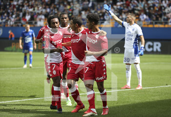 2021-08-29 - Sofiane Diop of Monaco (right) celebrates his first goal with Gelson Martins, Jean Lucas, Wissam Ben Yedder during the French championship Ligue 1 football match between ESTAC Troyes and AS Monaco (ASM) on August 29, 2021 at Stade de L'Aube in Troyes, France - Photo Jean Catuffe / DPPI - ESTAC TROYES VS AS MONACO - FRENCH LIGUE 1 - SOCCER