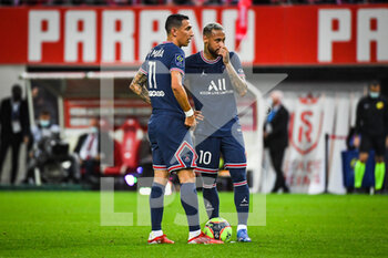 2021-08-29 - Angel DI MARIA of PSG and NEYMAR JR of PSG during the French championship Ligue 1 football match between Stade de Reims and Paris Saint-Germain on August 29, 2021 at Auguste Delaune stadium in Reims, France - STADE DE REIMS VS PARIS SAINT-GERMAIN - FRENCH LIGUE 1 - SOCCER