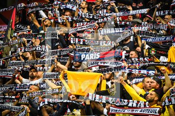 2021-08-29 - Supporters of Paris Saint-Germain during the French championship Ligue 1 football match between Stade de Reims and Paris Saint-Germain on August 29, 2021 at Auguste Delaune stadium in Reims, France - STADE DE REIMS VS PARIS SAINT-GERMAIN - FRENCH LIGUE 1 - SOCCER