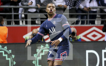 2021-08-29 - Kylian Mbappe of PSG celebrates his second goal during the French championship Ligue 1 football match between Stade de Reims and Paris Saint-Germain on August 29, 2021 at Auguste Delaune stadium in Reims, France - Photo Jean Catuffe / DPPI - STADE DE REIMS VS PARIS SAINT-GERMAIN - FRENCH LIGUE 1 - SOCCER