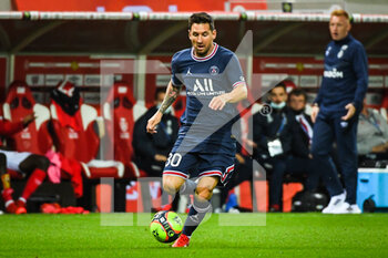 2021-08-29 - Lionel (Leo) MESSI of PSG during the French championship Ligue 1 football match between Stade de Reims and Paris Saint-Germain on August 29, 2021 at Auguste Delaune stadium in Reims, France - STADE DE REIMS VS PARIS SAINT-GERMAIN - FRENCH LIGUE 1 - SOCCER