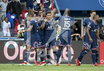 2021-09-11 - Ander Herrera of PSG celebrates his goal with teammates during the French championship Ligue 1 football match between Paris Saint-Germain (PSG) and Clermont Foot 63 on September 11, 2021 at Parc des Princes stadium in Paris, France - PARIS SAINT-GERMAIN VS CLERMONT FOOT 63 - FRENCH LIGUE 1 - SOCCER