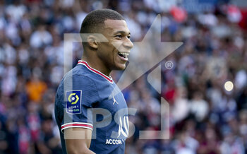 2021-09-11 - Kylian Mbappe of PSG celebrates his goal during the French championship Ligue 1 football match between Paris Saint-Germain and Clermont Foot 63 on September 11, 2021 at Parc des Princes stadium in Paris, France - PARIS SAINT-GERMAIN VS CLERMONT FOOT 63 - FRENCH LIGUE 1 - SOCCER